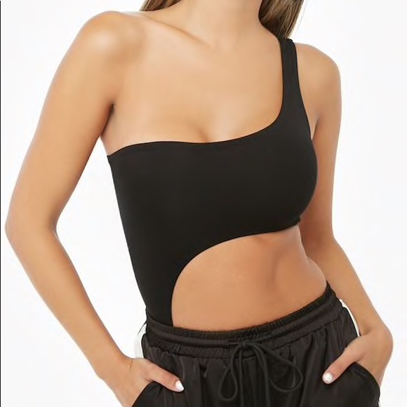 one shoulder cutout top
